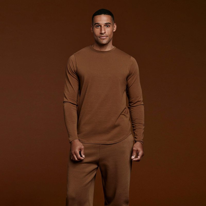 Men's Long Sleeve Curved Hem T-Shirt | Chocolate