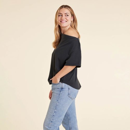 NUD1000 W 028 OFF THE SHOULDER TSHIRT BLACK OF Side Crop 1