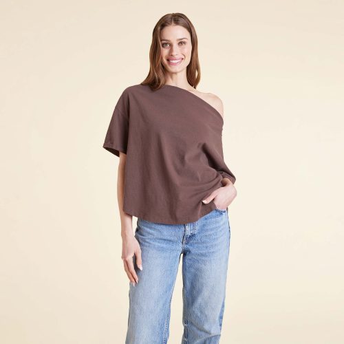 NUD1005 W 028 OFF THE SHOULDER TSHIRT COFFEE OF Front Crop 1 ca769071 b4c2 4250 88c3 6393be0442de