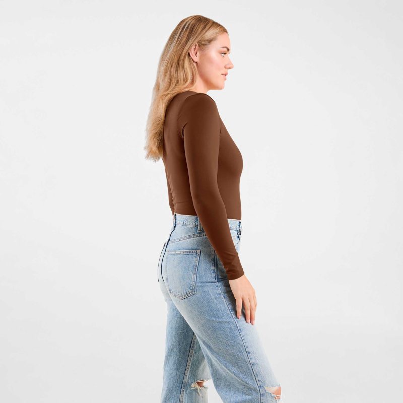 NUD525 W 008 SquareNeckBodysuit Chocolate OF Side Crop 1