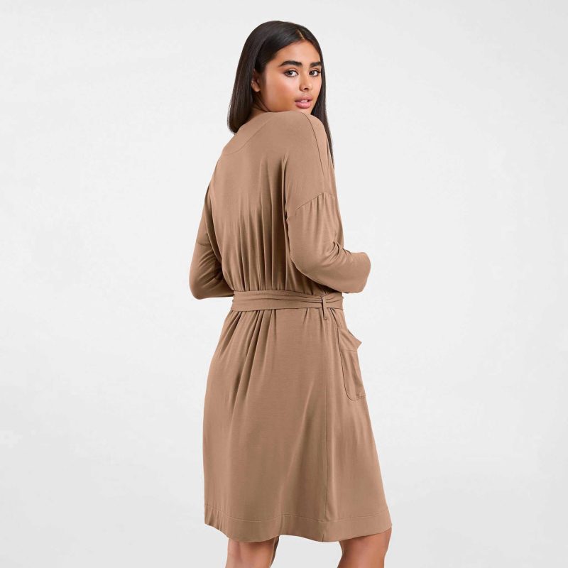 NUD571 W 052 LOUNG ROBE Cinnamon OF Back Crop 1 b1eab822 320a 423b 9128 da77ffcba9ba