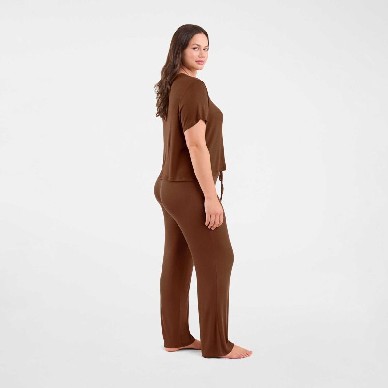 NUD592 WS 074 075 Ribbed Pajama Set Chocolate OF Side Crop 1