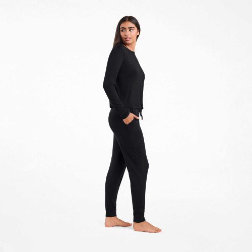 NUD597 WS 054 055 The Pajama Jogger Set Black OF Side Crop 1 52375db3 cf90 4b66 8662 4b8982369843