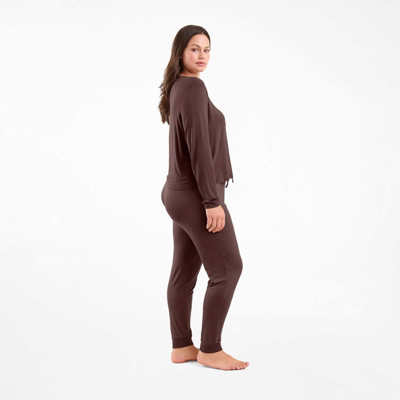 NUD600 WS 054 055 The Pajama Jogger Set Coffee OF Side Crop 1 c059d467 fffd 4b4b b0dd a30737cadc77