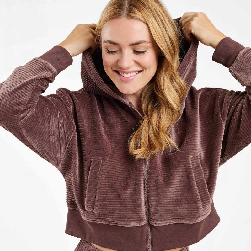 NUD671 W 060 Textured Zip Hoodie Coffee OF Alt Crop 1 094f6306 3752 4321 8ad5 e8aa7e4c7409