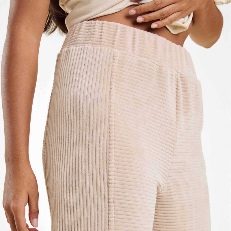 NUD672 W 061 Textured Wide Leg Pant Doe OF Alt Crop 1 6cc59d96 a697 4e75 966f fb69d622a2e5