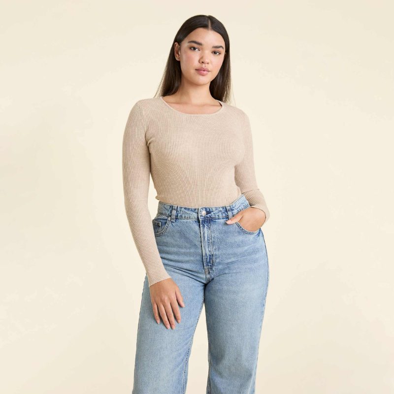 NUD709 W 073 Sweater Bodysuit Heather Oat OM Front Crop 1 86811511 9304 45d9 aa86 1e381ef11e00