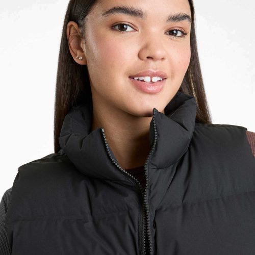 NUD722 W 083 Puffer Vest Black OM Alt Crop 1 99f0dc6b 0cca 41a6 bb1f 2d73c57720f6