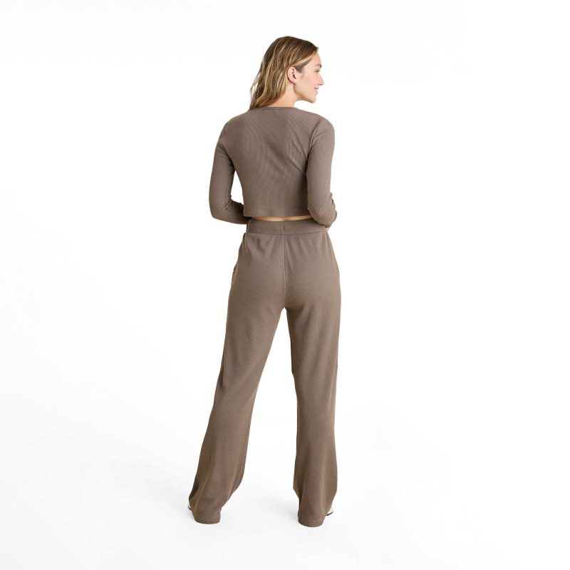 NUD760 WS 063 058 Waflle Lounge Set Mocha OM Back Crop 1 0cc37123 fd61 46c5 9e02 5b2e7548c7b0