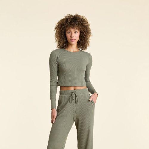 NUD761 WS 063 058 Waflle Lounge Set Dark Olive OM Full Front 1 3fab5e1b c7c6 409e b369 ccea72f8d2b9