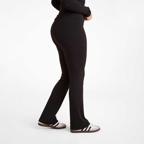 NUD900 W 161 Fold Over Legging Black OM Side Crop 1