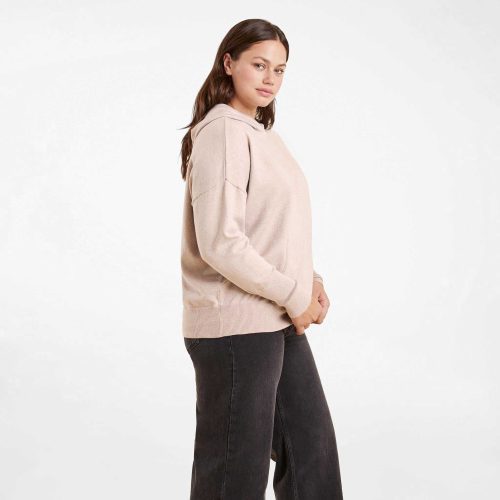 TNS151 W 048 Cozy Knit Hoodie Doe OM Side crop 1 1370cf33 e553 4a89 8b6b a5d000cfe894