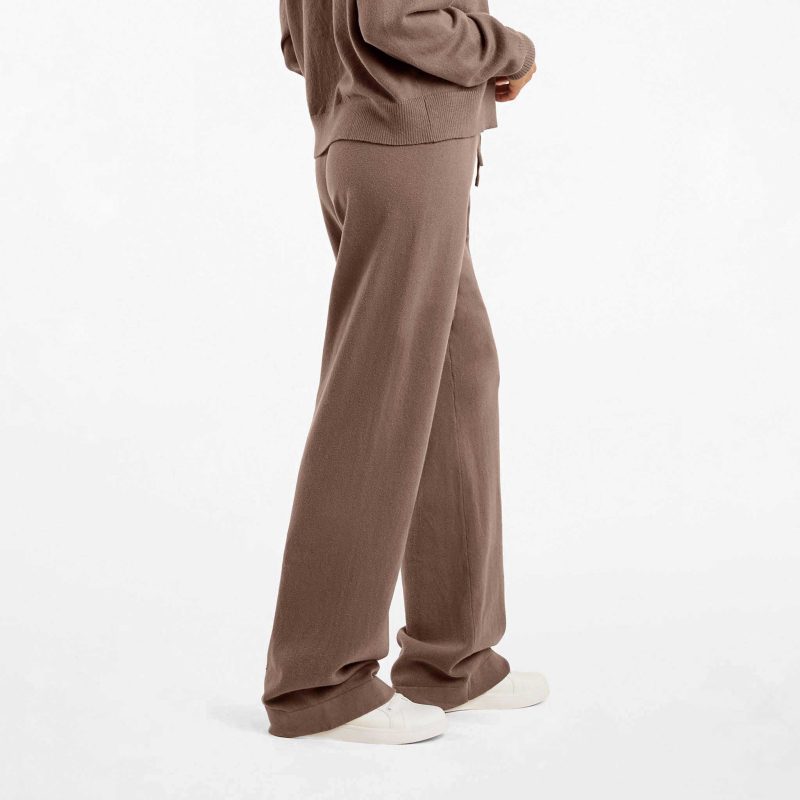 TNS154 W 049 Cozy Knit Wide Leg Pant Mocha OM Side crop 1 68a8a775 5a66 4e7c bcc1 19b7c66bc785