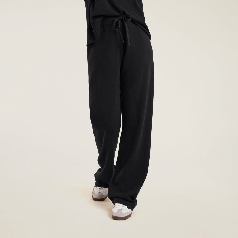 TNS155 W 049 Cozy Knit Wide Leg Pant Black OM Full Crop 1 64e1bc68 831e 4a84 8482 73562d6cd17f