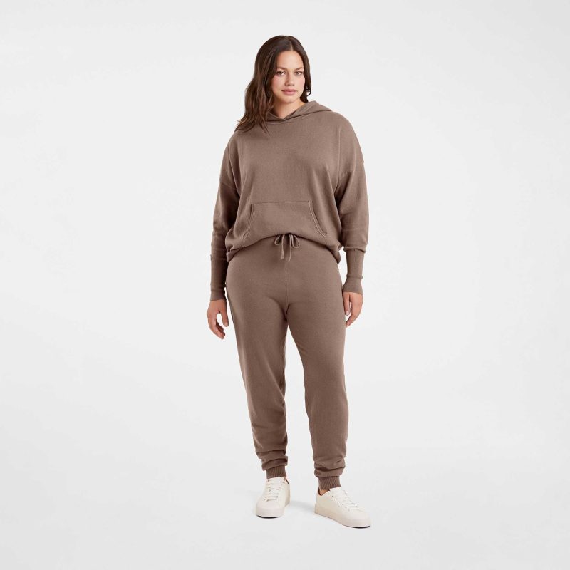 TNS164 W 112 Cozy Knit Jogger Mocha OM Full Front 1