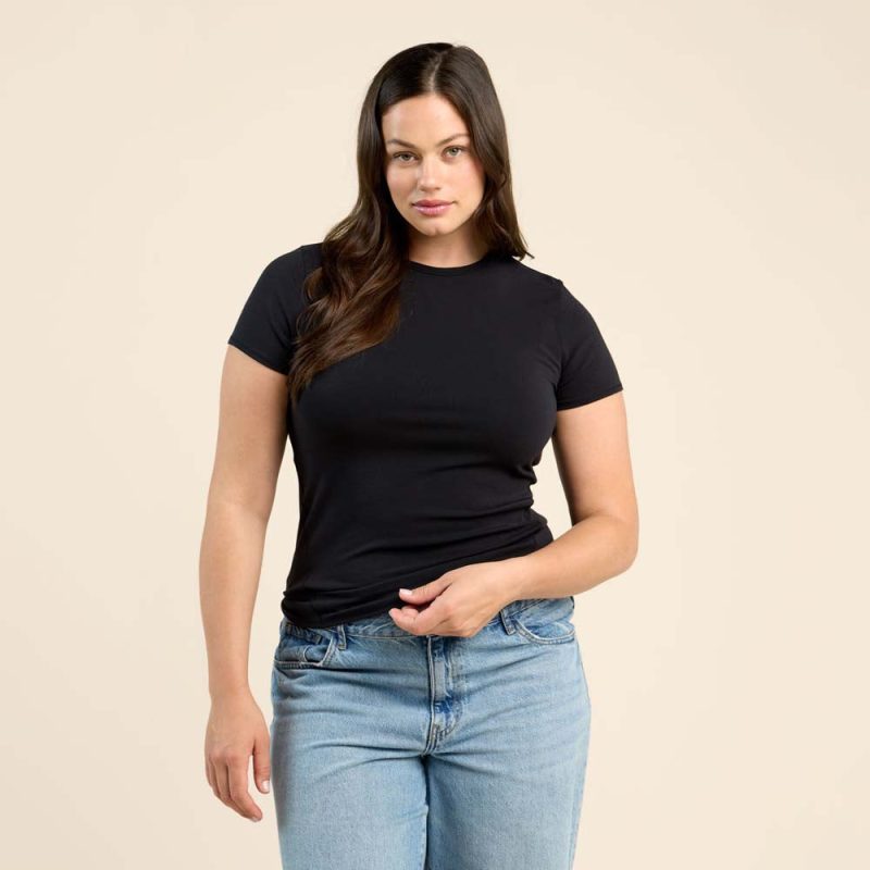 SwiftStretch Seamed Tee